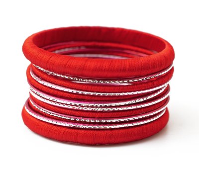 Комплект из 13 браслетов кольцо в ткани Красный 9080326 фото
