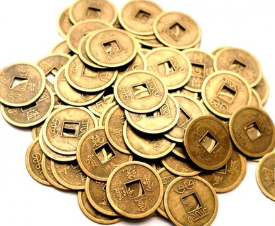 Монета штучно бронзовый цвет 100 МОНЕТ 9270006 фото