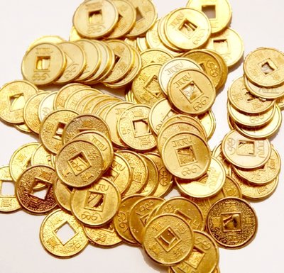 Монета штучно золотой цвет 100 МОНЕТ 9270011 фото