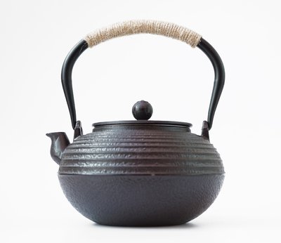 Чайник чугунный Тэцубин с ситом Полоска 1100мл. 9200308 фото