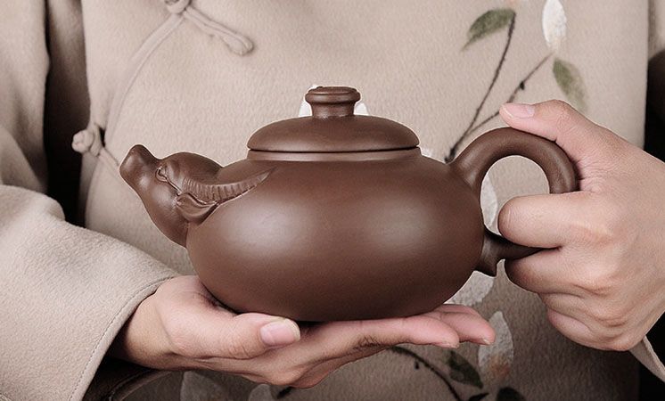 Чайник Чайный Бык коричневый 600мл. 9200333 фото
