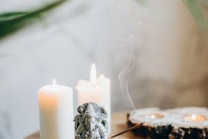 Свічки в магії та побуті: як використовувати їх з користю фото
