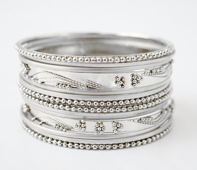 Комплект из 14 браслетов кольцо белый 9080323 фото